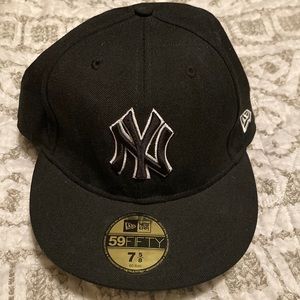 Vintage New Era Fitted New York Yankees Black 59fifty  Cap Hat 7 5/8